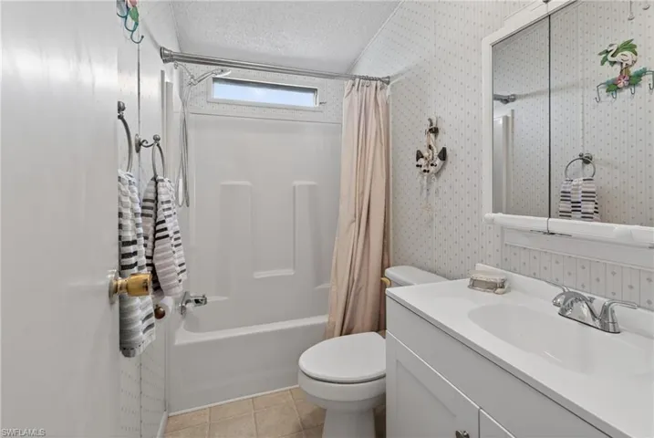 14527 Paul Revere Loop, North Fort Myers, Florida 33917