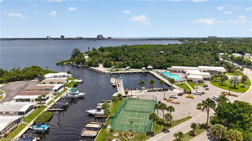 14527 Paul Revere Loop, North Fort Myers, Florida 33917