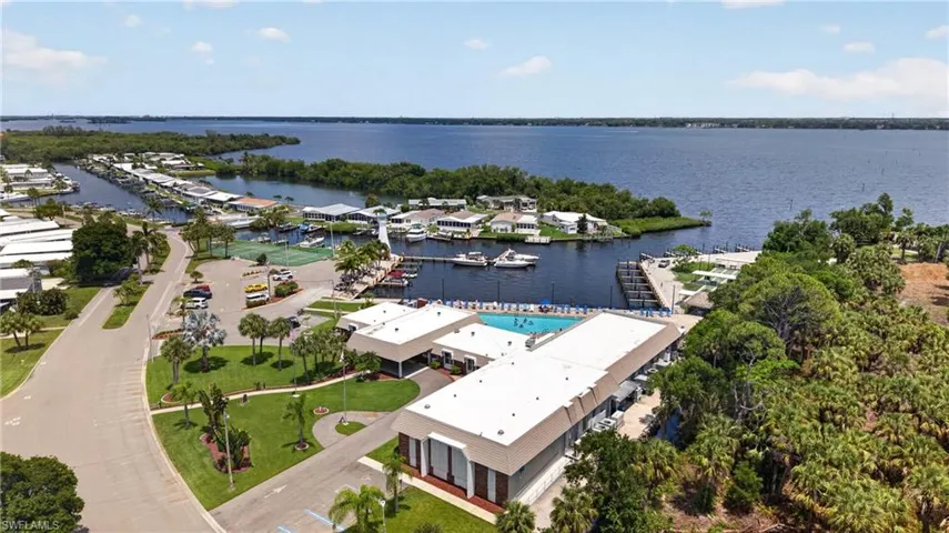 14527 Paul Revere Loop, North Fort Myers, Florida 33917