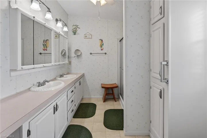 14527 Paul Revere Loop, North Fort Myers, Florida 33917