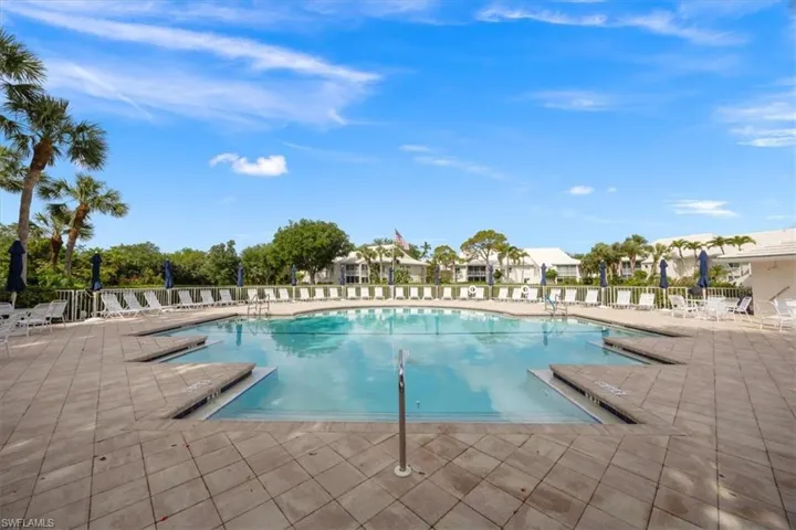 780  Willowbrook  DR, Naples, FL 34108