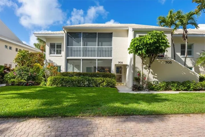 780  Willowbrook  DR, Naples, FL 34108