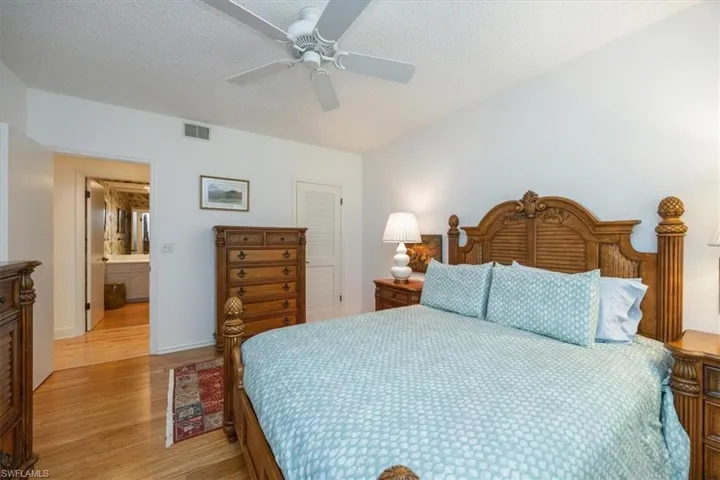 780  Willowbrook  DR, Naples, FL 34108