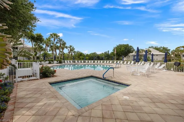 780  Willowbrook  DR, Naples, FL 34108