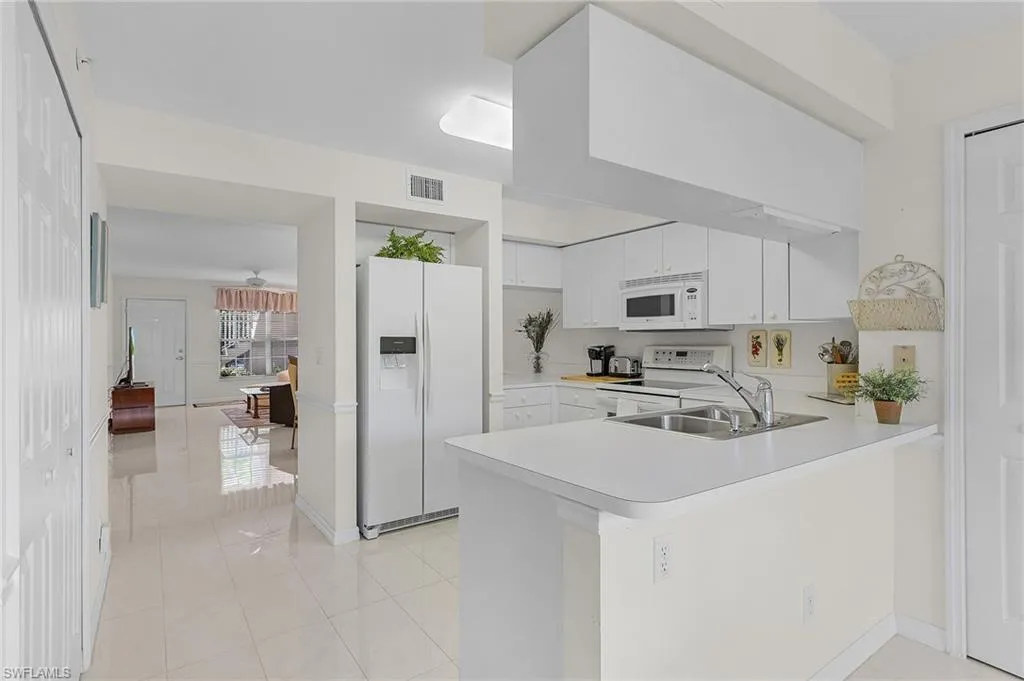 28881 Bermuda Lago CT, Bonita Springs, FL 34134,225045131