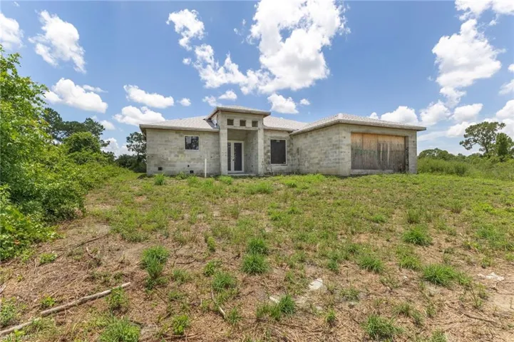 351 Western Ave S, Lehigh Acres, Florida 33974