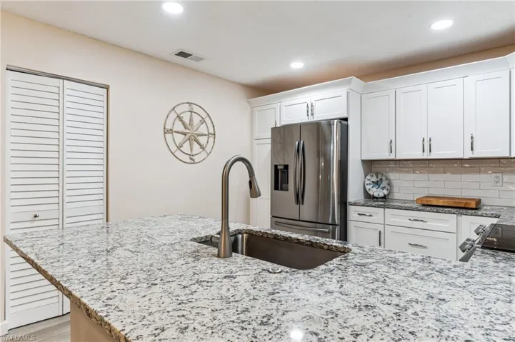 17336  Birchwood  LN, Fort Myers, FL 33908