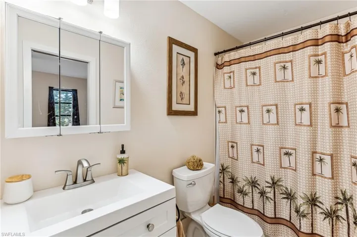 17336  Birchwood  LN, Fort Myers, FL 33908