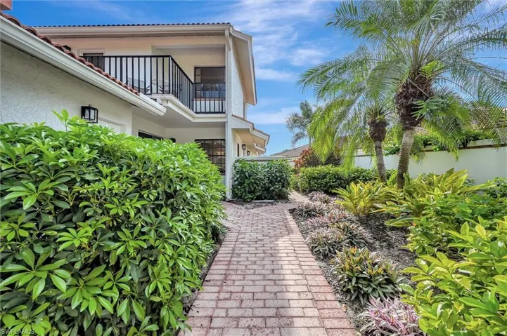 5920 Via Lugano 2, Naples, Florida 34108
