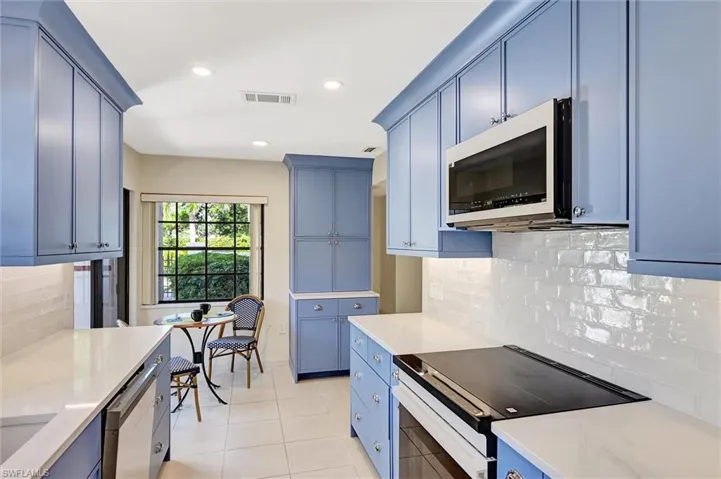 5920 Via Lugano 2, Naples, Florida 34108
