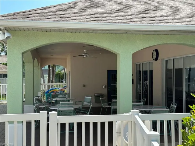 3614 Pine Oak Cir 103, Fort Myers, Florida 33916