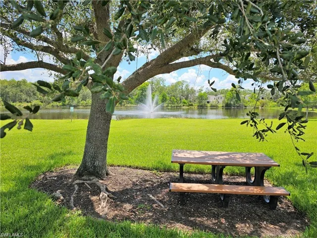 3614 Pine Oak Cir 103, Fort Myers, Florida 33916