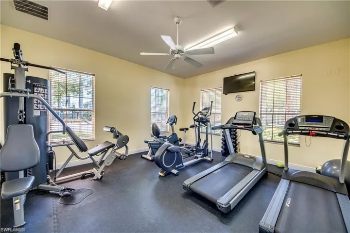 3614 Pine Oak Cir 103, Fort Myers, Florida 33916
