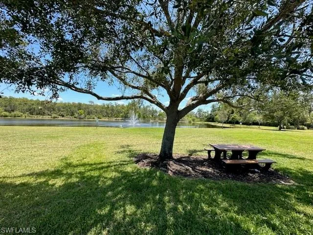3614 Pine Oak Cir 103, Fort Myers, Florida 33916
