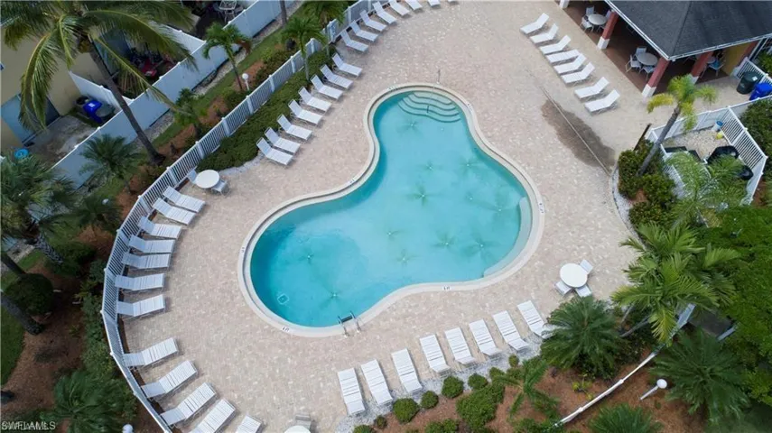 3614 Pine Oak Cir 103, Fort Myers, Florida 33916