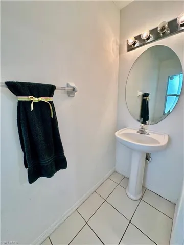 3614 Pine Oak Cir 103, Fort Myers, Florida 33916