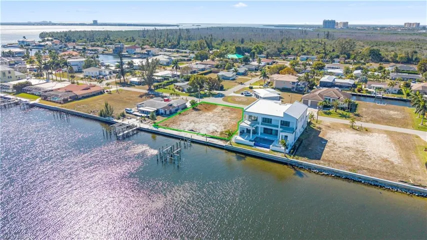 5837 SW 1st  AVE, Cape Coral, FL 33914
