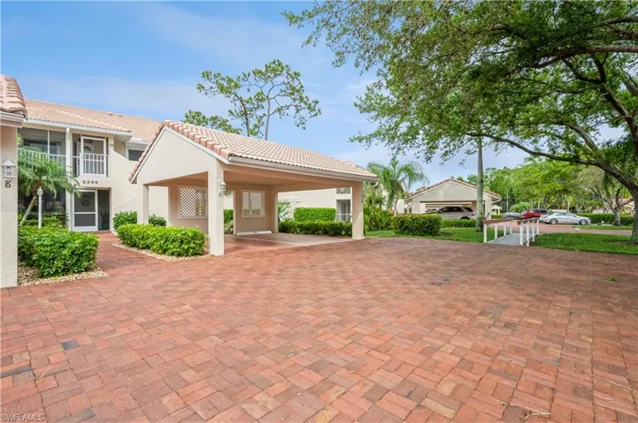 2396  Hidden Lake  DR, Naples, FL 34112