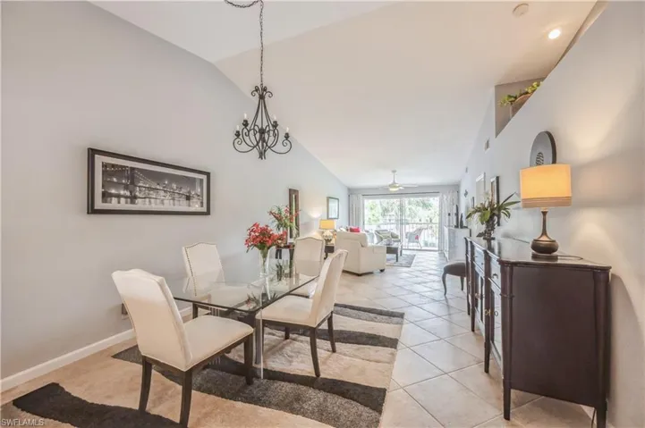 2396  Hidden Lake  DR, Naples, FL 34112