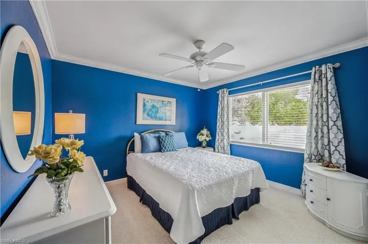 2396  Hidden Lake  DR, Naples, FL 34112