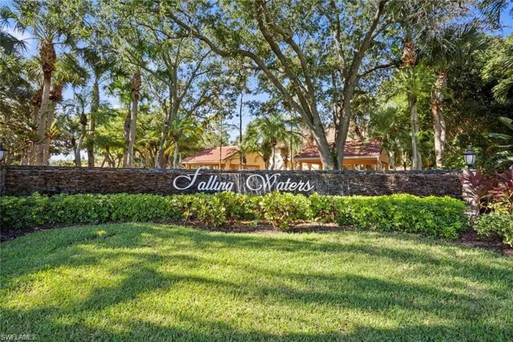 2396  Hidden Lake  DR, Naples, FL 34112