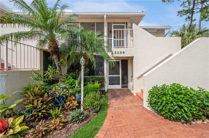 2396  Hidden Lake  DR, Naples, FL 34112