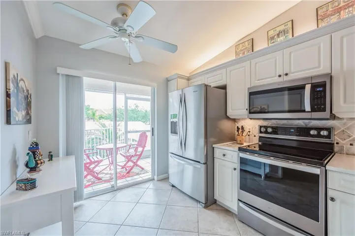 2396  Hidden Lake  DR, Naples, FL 34112