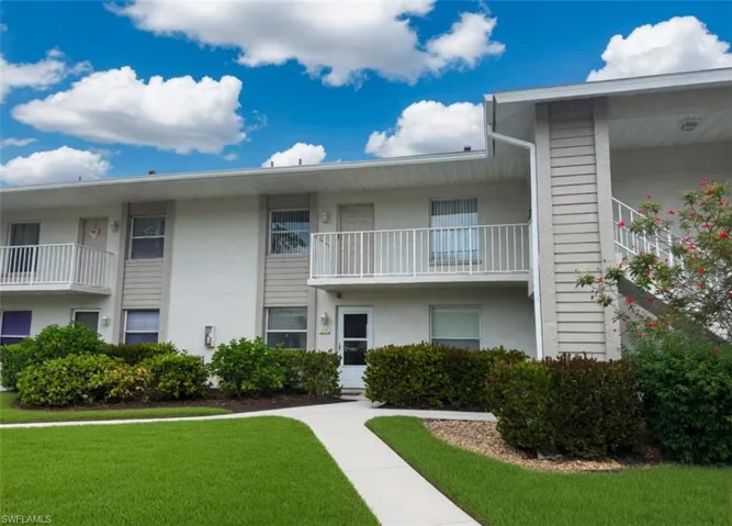 1330  Derbyshire  CT, Naples, FL 34116