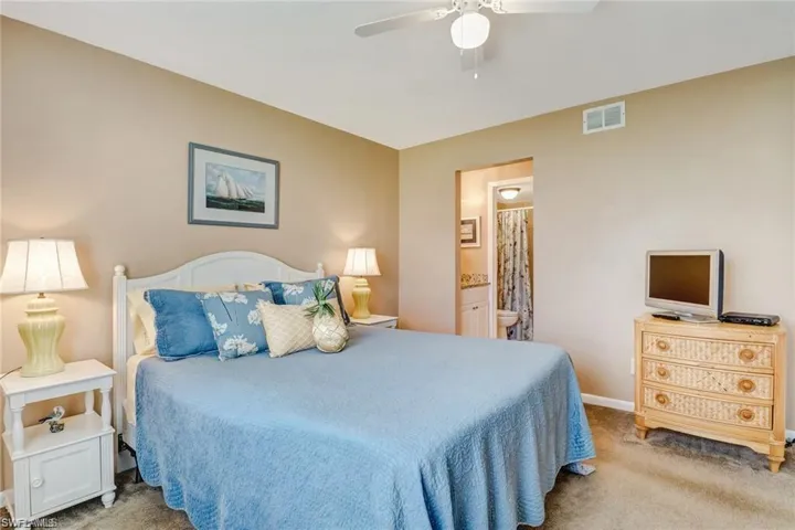 1330  Derbyshire  CT, Naples, FL 34116