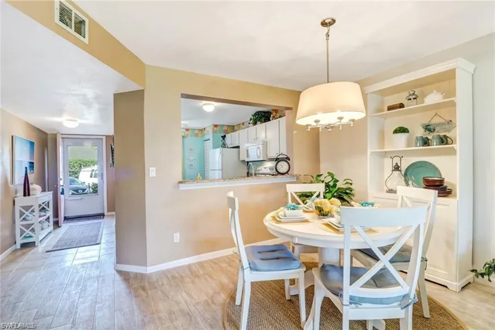 1330  Derbyshire  CT, Naples, FL 34116