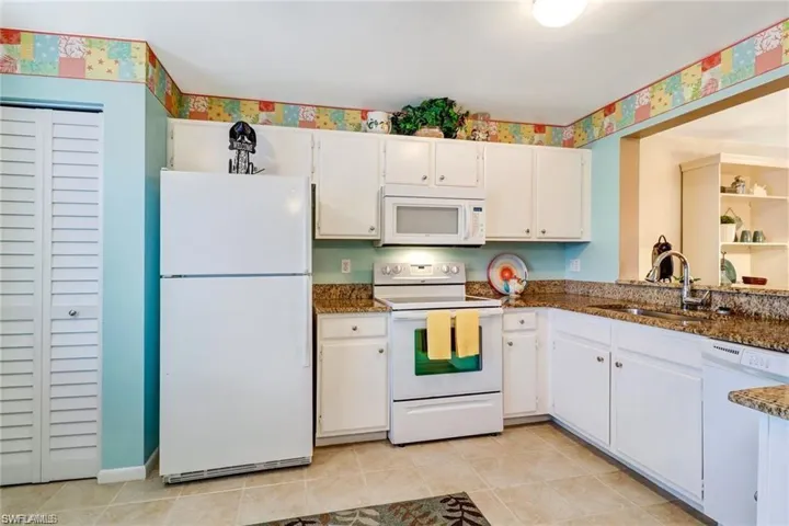 1330  Derbyshire  CT, Naples, FL 34116