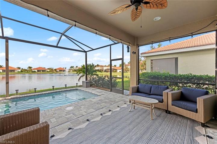 Covered lanai space with enough room for outdoor dining