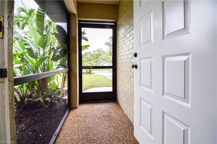 Screened Front Entryway