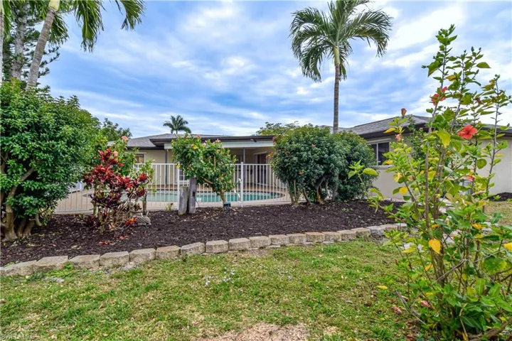 5794  Inverness  CIR, North Fort Myers, FL 33903