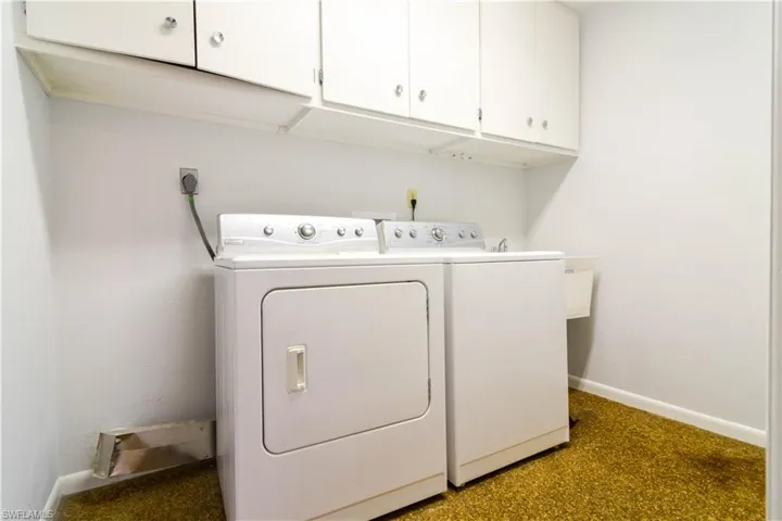 5794  Inverness  CIR, North Fort Myers, FL 33903
