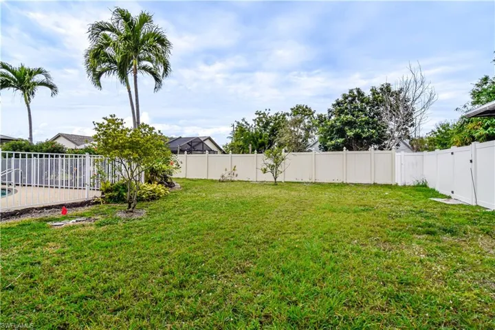 5794  Inverness  CIR, North Fort Myers, FL 33903