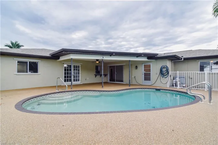 5794  Inverness  CIR, North Fort Myers, FL 33903