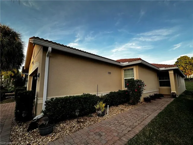 10547  Carolina Willow  DR, Fort Myers, FL 33913