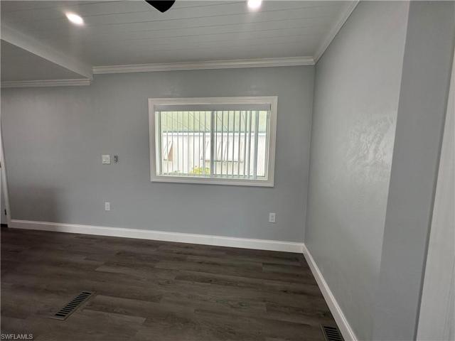 Dining or Kitchenette