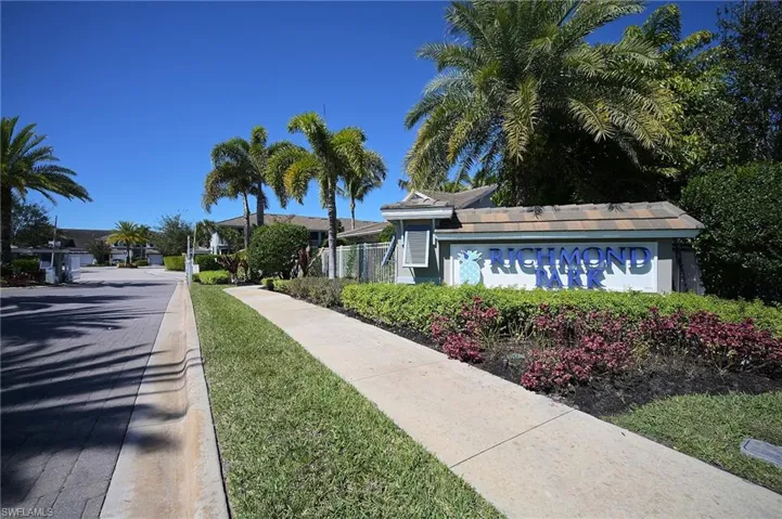 2319  Sawyers Hill  RD, Naples, FL 34120