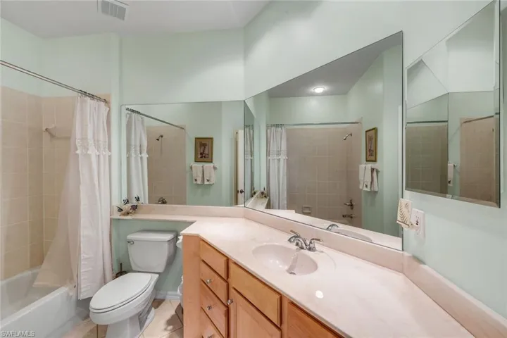 8470 Danbury Blvd 201, Naples, Florida 34120
