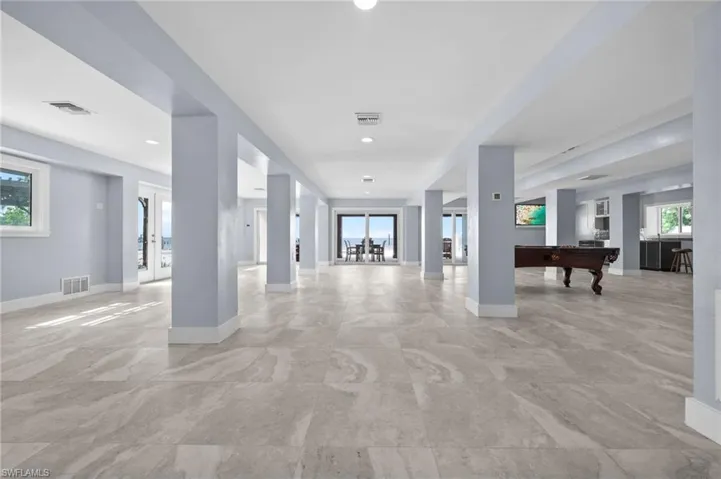 ground level floor bonus room