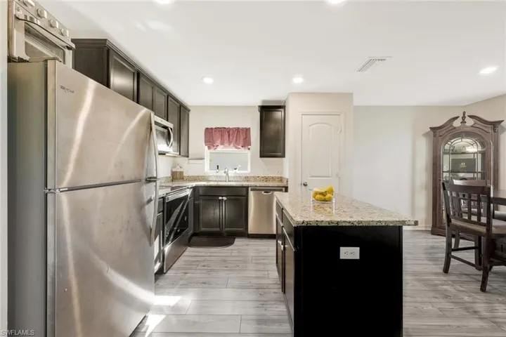 210 Ne 16th Ter, Cape Coral Fl 33909