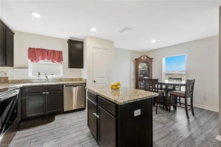210 Ne 16th Ter, Cape Coral Fl 33909