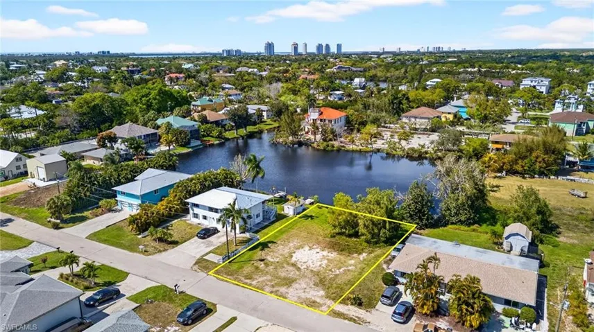 0.22-ACRE LAKEFRONT LOT IN A PRIME BONITA SPRINGS LOCATION WEST OF US-41!