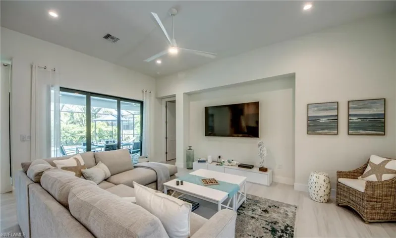 4402 Sw 18th Pl, Cape Coral, Florida 33914