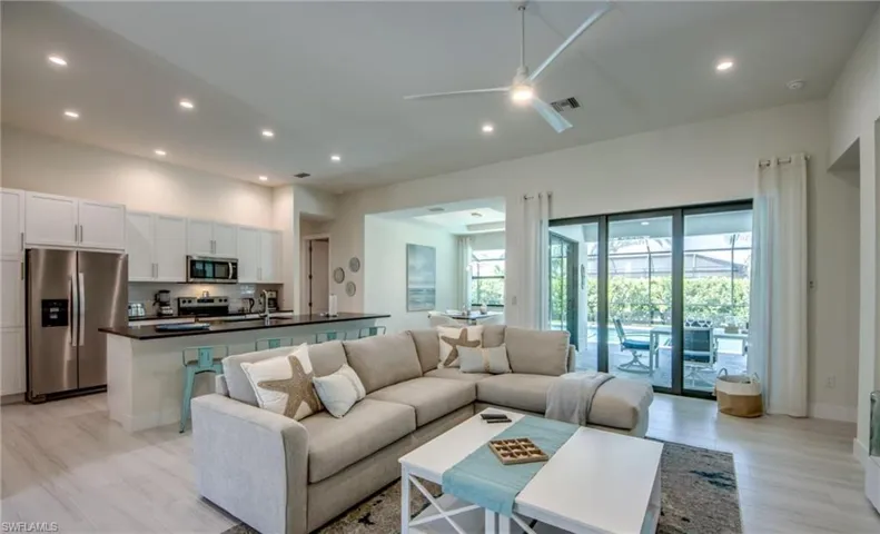 4402 Sw 18th Pl, Cape Coral, Florida 33914