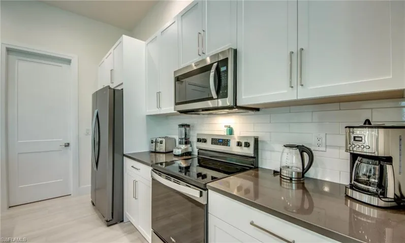 4402 Sw 18th Pl, Cape Coral, Florida 33914