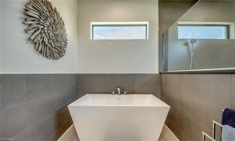 4402 Sw 18th Pl, Cape Coral, Florida 33914