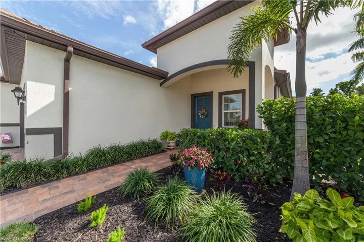 1120 S Town And River  DR, Fort Myers, FL 33919